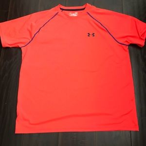 Under Armour Men’s heat-gear loose shirt